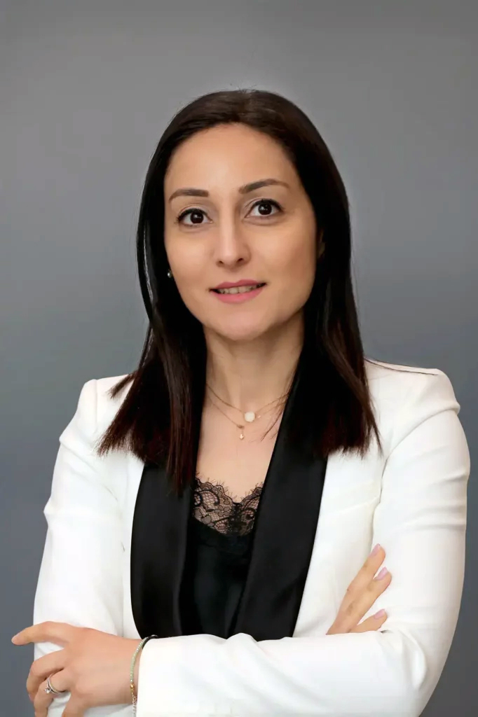 elena gavriel4 edit