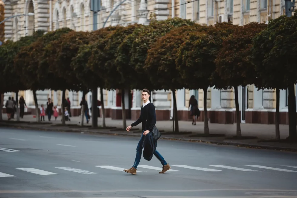young man cross the street 2024 10 19 16 21 33 utc 980x653